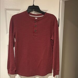 Boys Old Navy Henley Long Sleeve Shirt. Rust/Burgundy. NWOT.